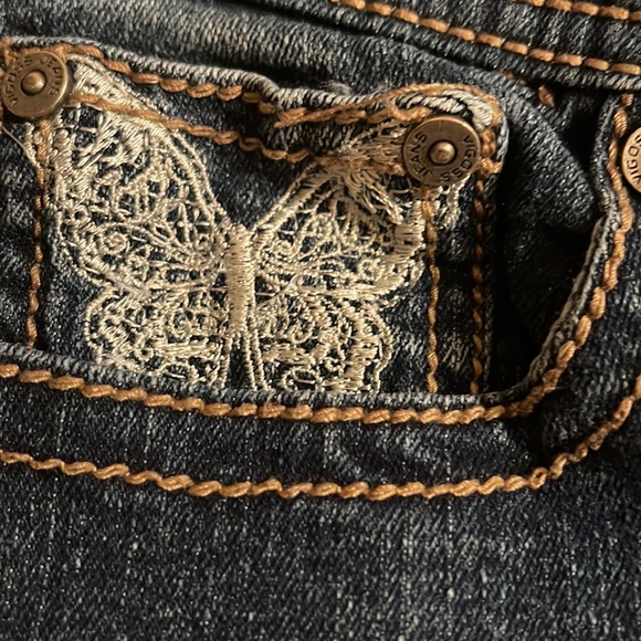 Butterfly Jeans - Picture 2 of 7